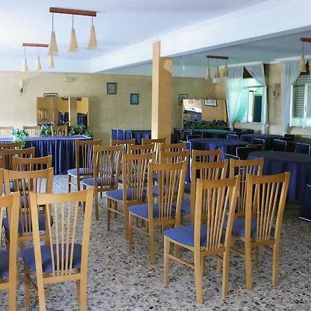 Отель Restaurante Marinovo *