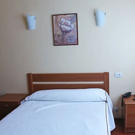 Отель Restaurante Marinovo *